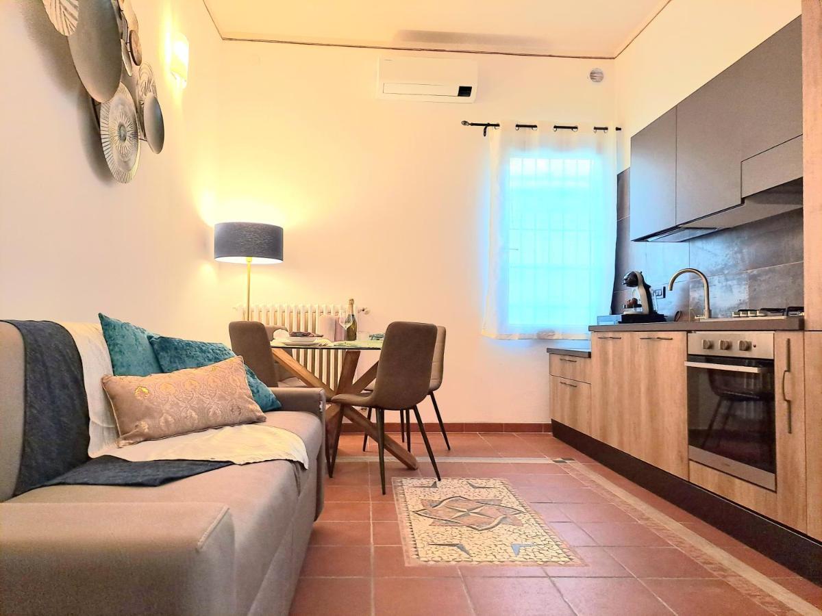 Apartment Sophie 45 Ferrara Bagian luar foto
